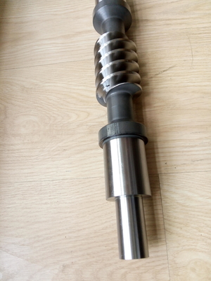 697mm εξωτερική διάμετρος διπλή μείωση Worm Gear Reducer για εφαρμογές βαρέος φορτίου