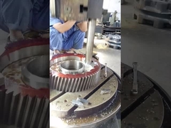 Ενιαίο ελικοειδές γρανάζι Ra0.8 χάλυβα μετάδοσης 17CrNiMo6 τραίνων εργαλείων υψηλής ταχύτητας